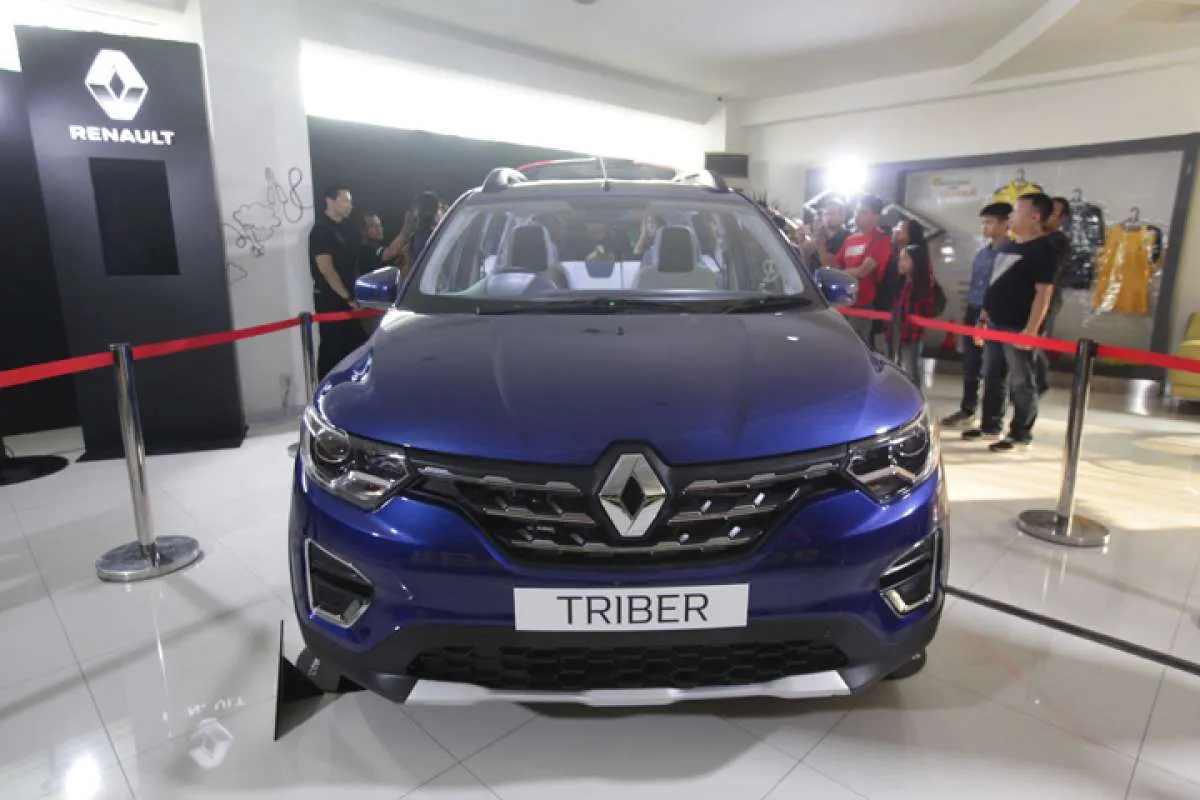 Khawatir kehabisan duit, Renault mengantre bantuan pinjaman Prancis