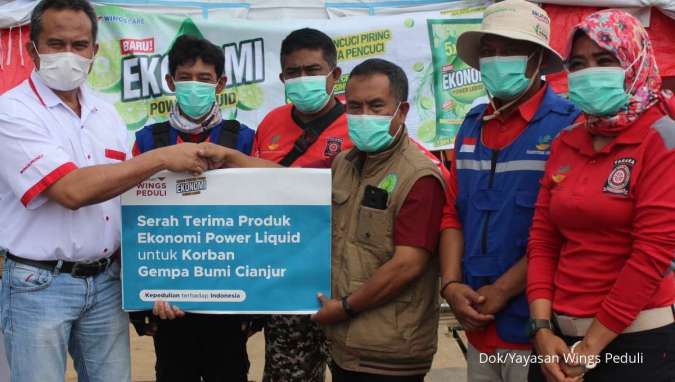 Yayasan WINGS Peduli Donasikan Produk Cuci Piring untuk Pengungsi Cianjur