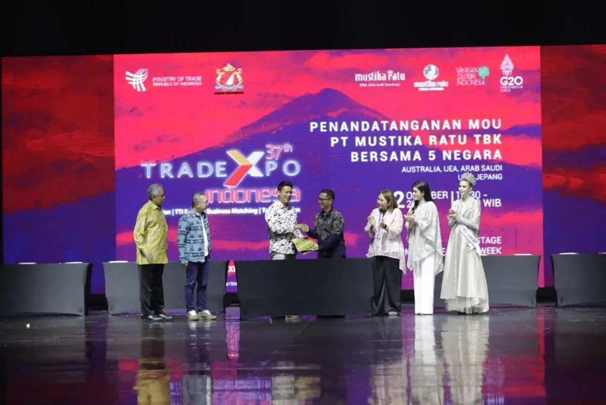 Mendag Zulkifli Saksikan Penandatanganan MoU Transaksi Kosmetik Senilai USD 400 Ribu