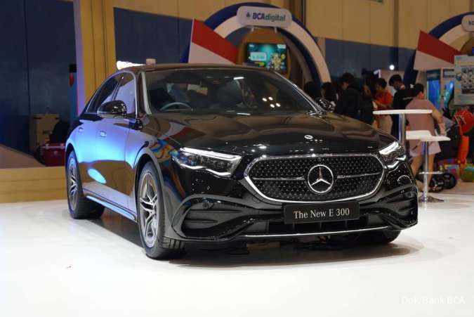 Deretan Mobil Mewah Bernilai Miliaran Rupiah Hadir Menyita Perhatian di BCA Expo 2024