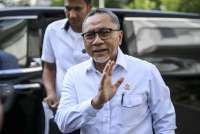 Zulkifli Hasan Bilang Kelapa Langka Gara-Gara Tiongkok, Buat Apa?