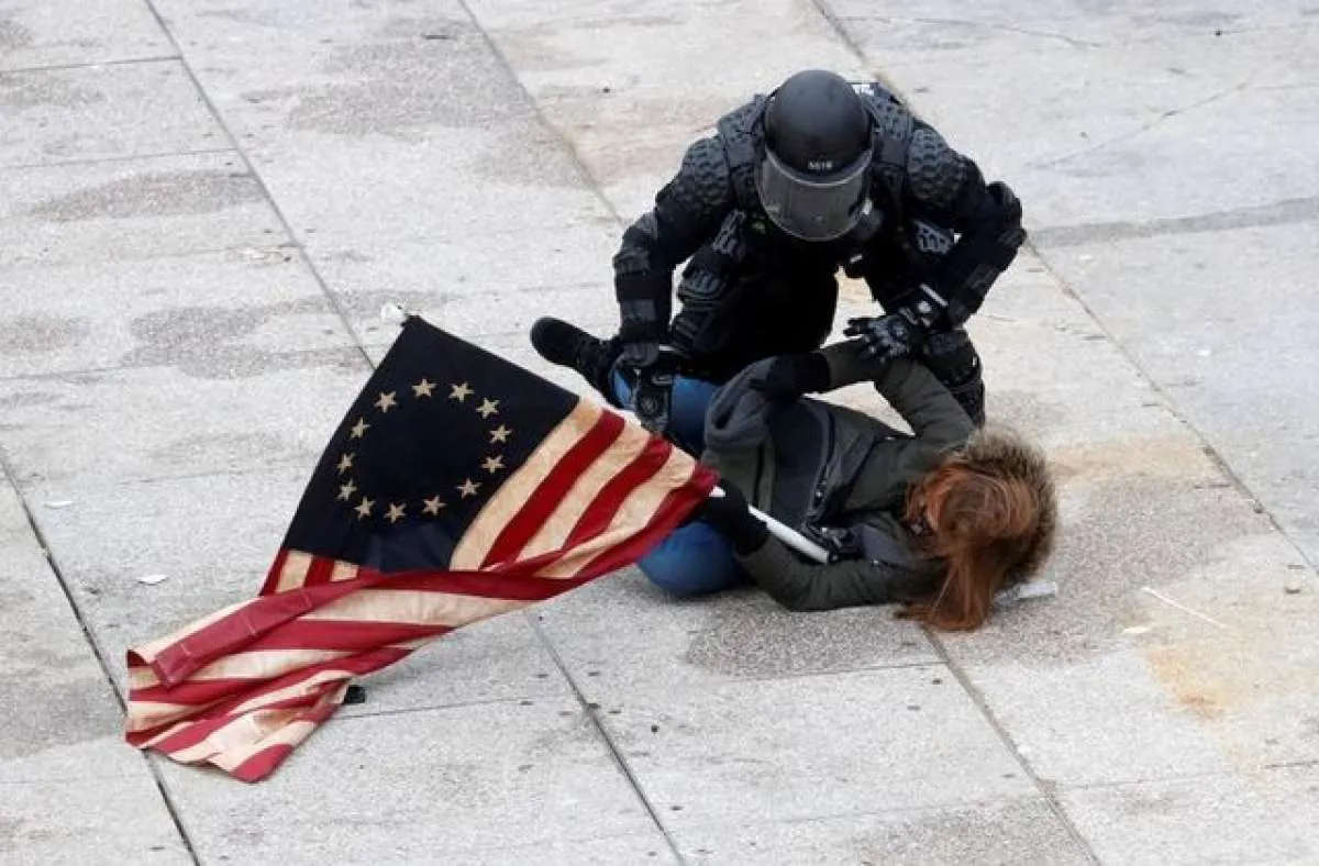 Kerusuhan Capitol Hill: 4 orang tewas, 52 orang lain diamankan