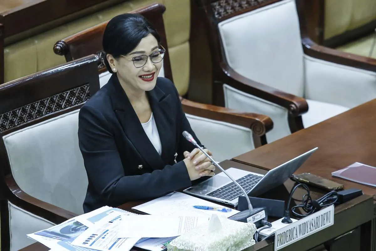 Update Pimpinan Baru OJK: Ini Sosok Friderica Widyasari Dewi yang Jabat Ketua DK