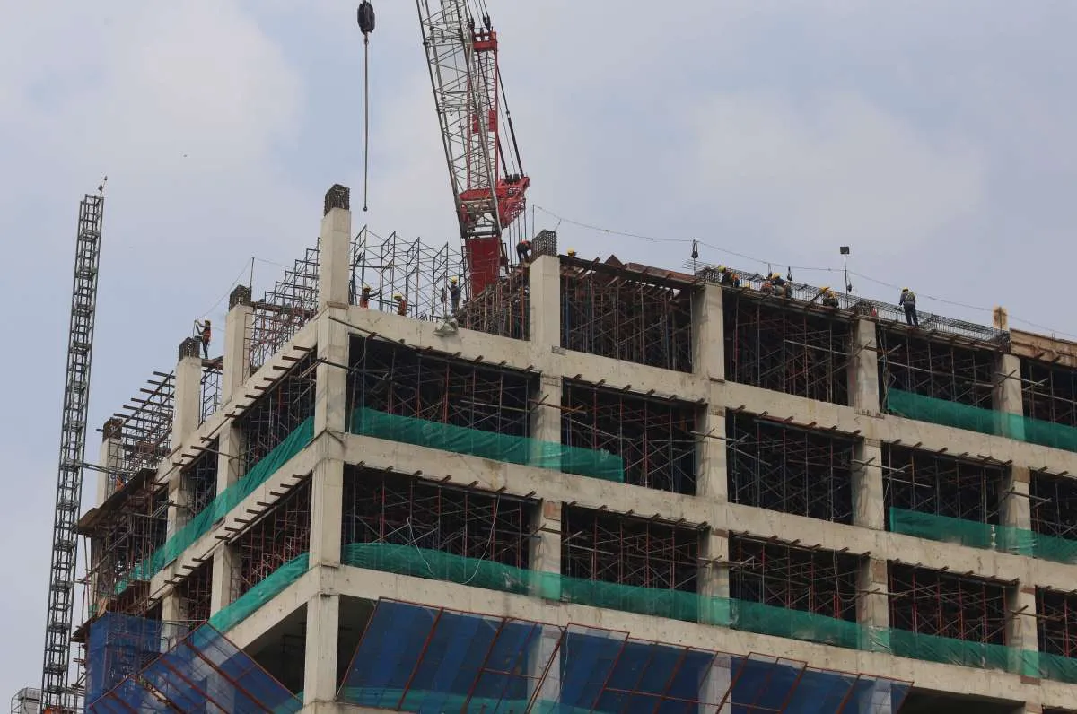 Pertumbuhan Ekonomi RI Diperkirakan Tak Bisa Sentuh 5,2% pada 2024-2025, Kenapa?