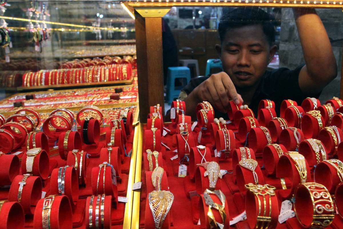 Ekonomi Lesu, Transaksi Emas Perhiasan Jelang Lebaran Masih Sepi