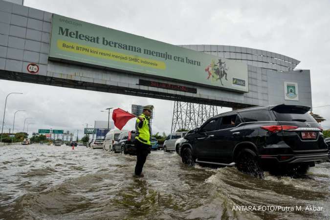 Jakarta Banjir, Drainase Tak Mampu Menampung Hujan Intensitas Tinggi