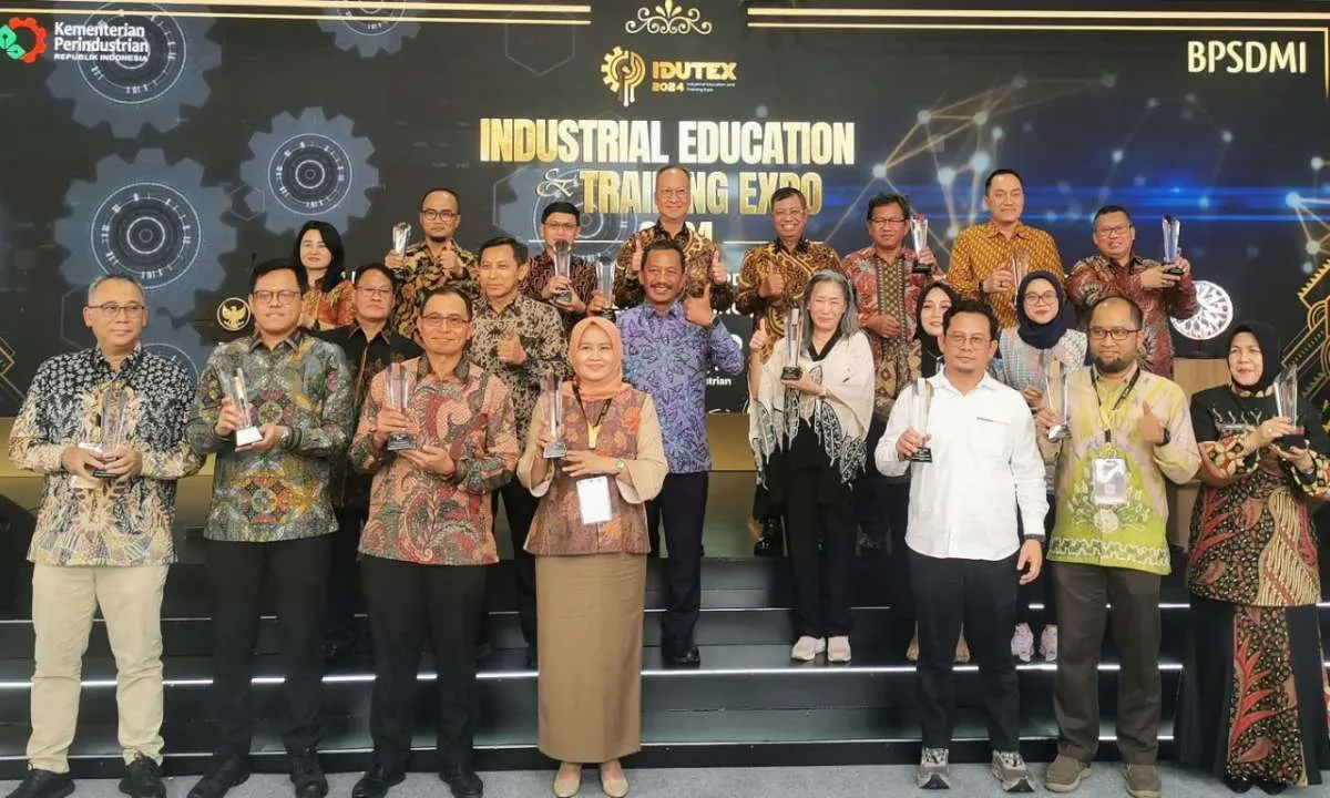 Chandra Asri Group Meraih Penghargaan atas Kontribusi pada Bidang Pendidikan