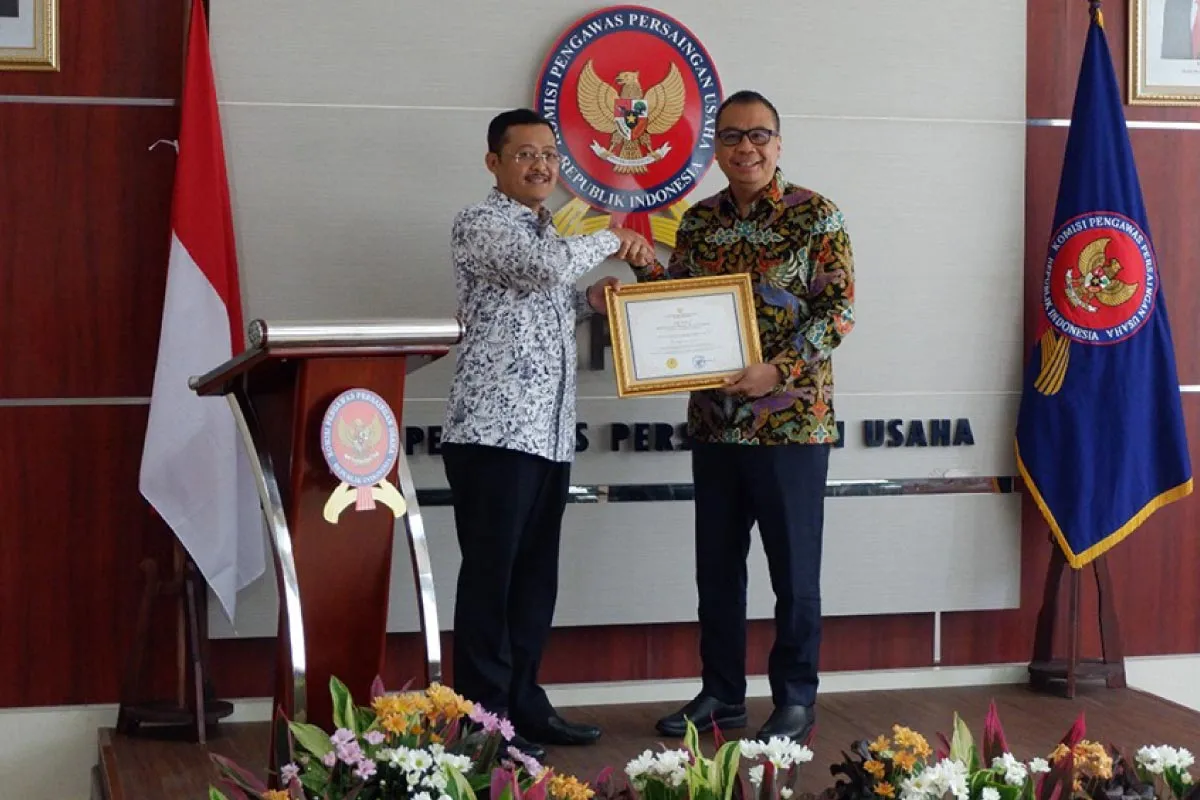 AP I Perusahaan Pertama yang Terima Sertifikat Program Kepatuhan Persaingan Usaha