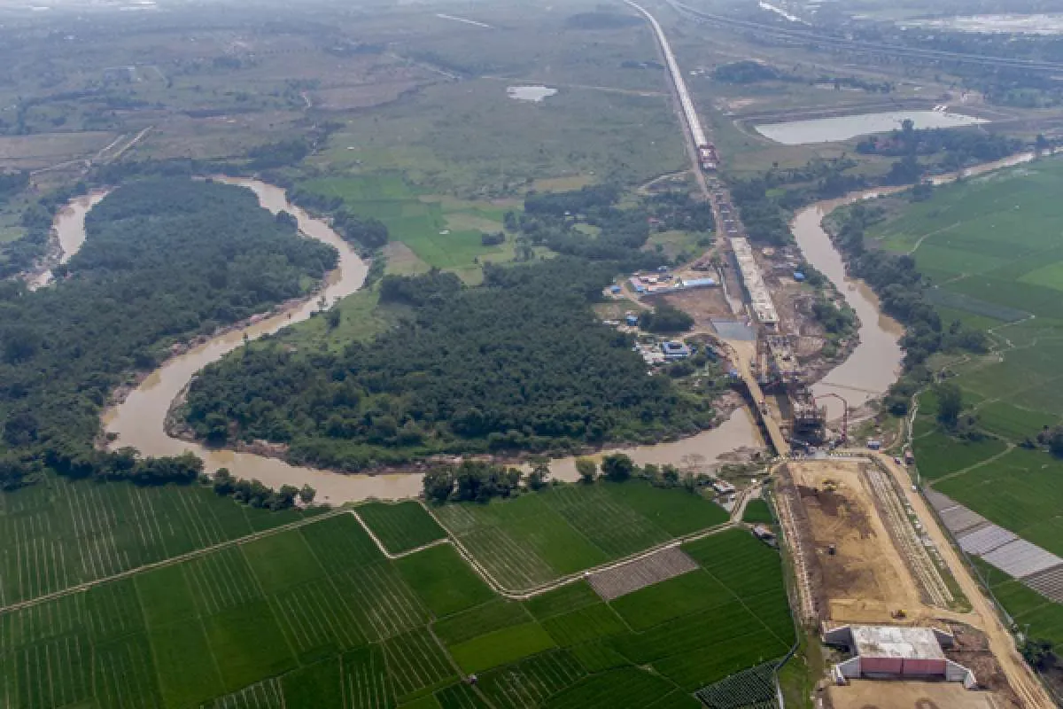 Soal proyek kereta cepat Jakarta-Bandung, China janji selesaikan di 2022