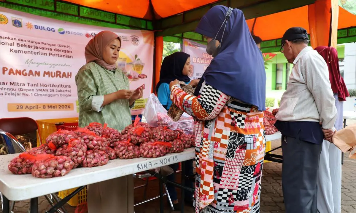 Update Harga Pangan Hari Ini: Harga Bawang Merah, Cabai, Daging Sapi dan Gula Naik
