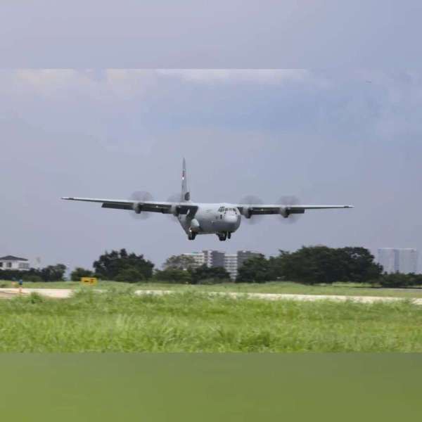 Prabowo Serahkan Pesawat Super Hercules C-130J Kepada TNI AU