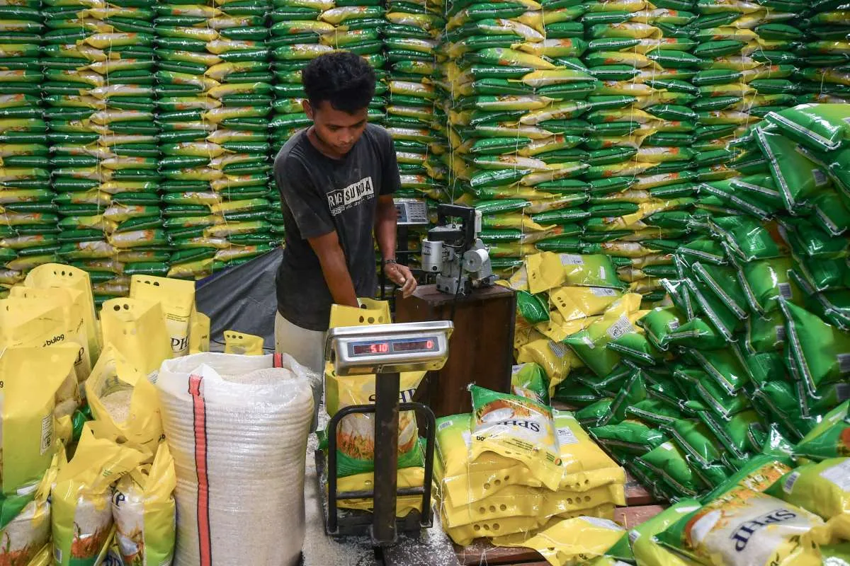 Ironi! Stok Beras Diklaim Melimpah, Tapi Harga Di Pasar Terus Bertambah