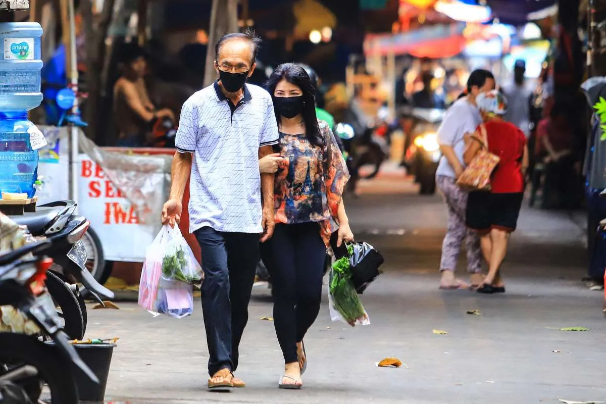 Kebiasaan yang harus dihindari setelah usia 60 tahun, apa saja? 