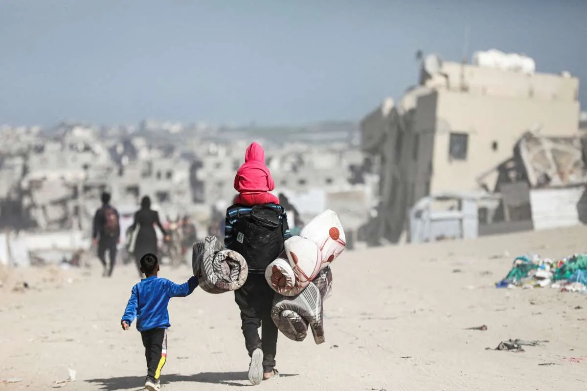Israel Mengebom Masjid dan Sekolah di Gaza, 15 Orang Terbunuh