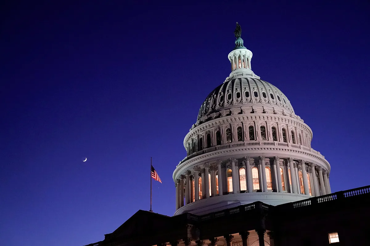 Kongres lanjutkan sertifikasi kemenangan Biden pasca pendukung Trump menyerbu Capitol
