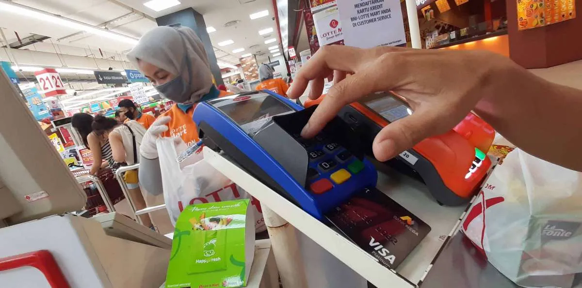 Bank Mega gandeng Visa luncurkan kartu kredit