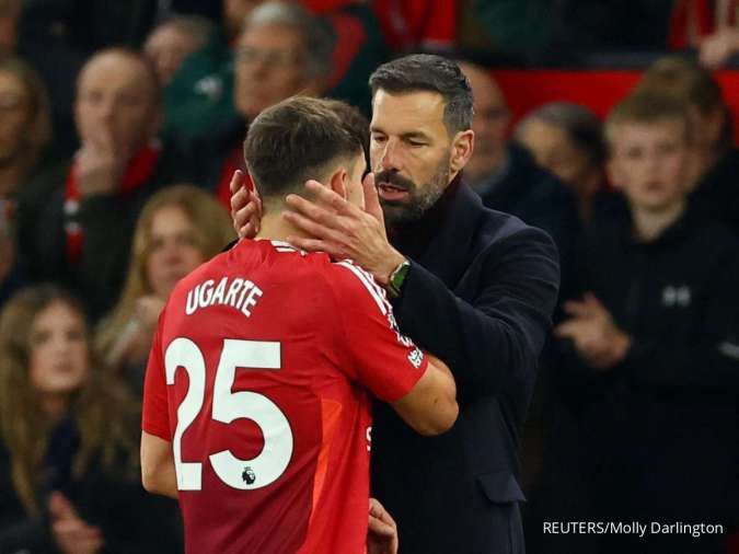 Van Nistelrooy Berharap Bisa Bertahan di Old Trafford Sebagai Asisten Pelatih