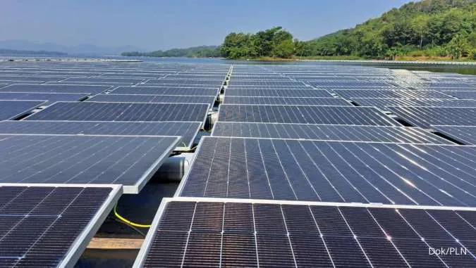 Indonesia Starts Construction of 92 Megawatt Floating Solar Plant