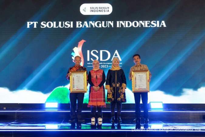 Solusi Bangun Indonesia Pabrik Narogong Raih Penghargaan Indonesian SDGsAwards (ISDA)