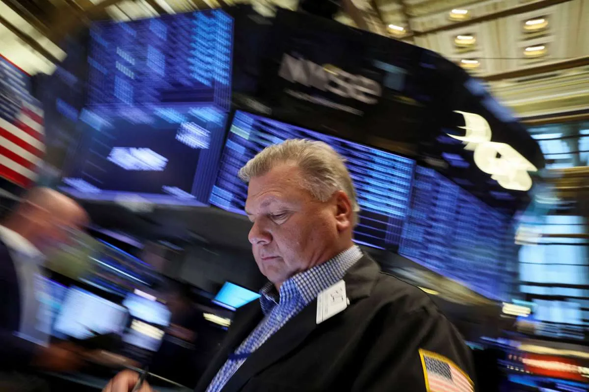 Wall Street: S&P 500 Jatuh ke Bear Market, Bersiap untuk Kenaikan Suku Bunga The Fed
