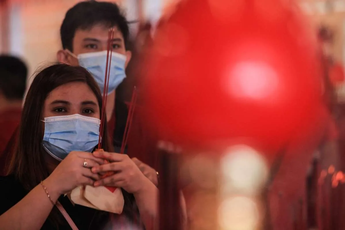 Ini cara benar menggunakan masker ganda, lebih efektif tangkal corona 