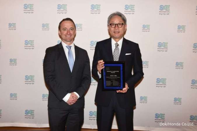CEO Honda Motor Toshihiro Mibe Raih Penghargaan Kepemimpinan & Inovasi di Industri