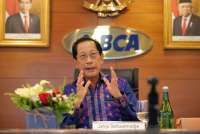 Bos BCA Jahja Setiaatmadja Raih Penghargaan Asia's Best CEO di Hongkong