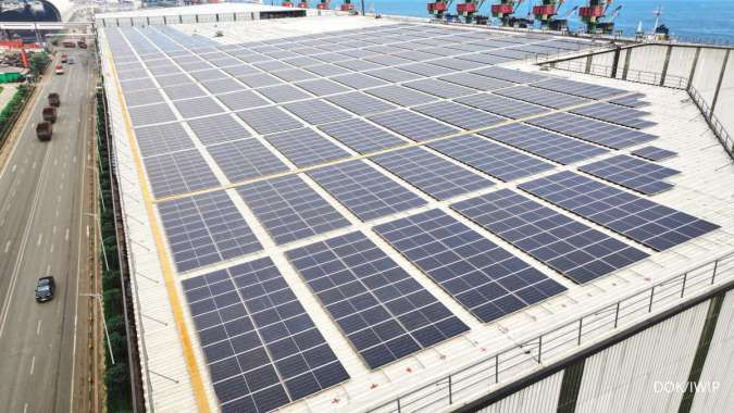 Menangkap Bayu dan Surya demi Pusat Industri Hijau 