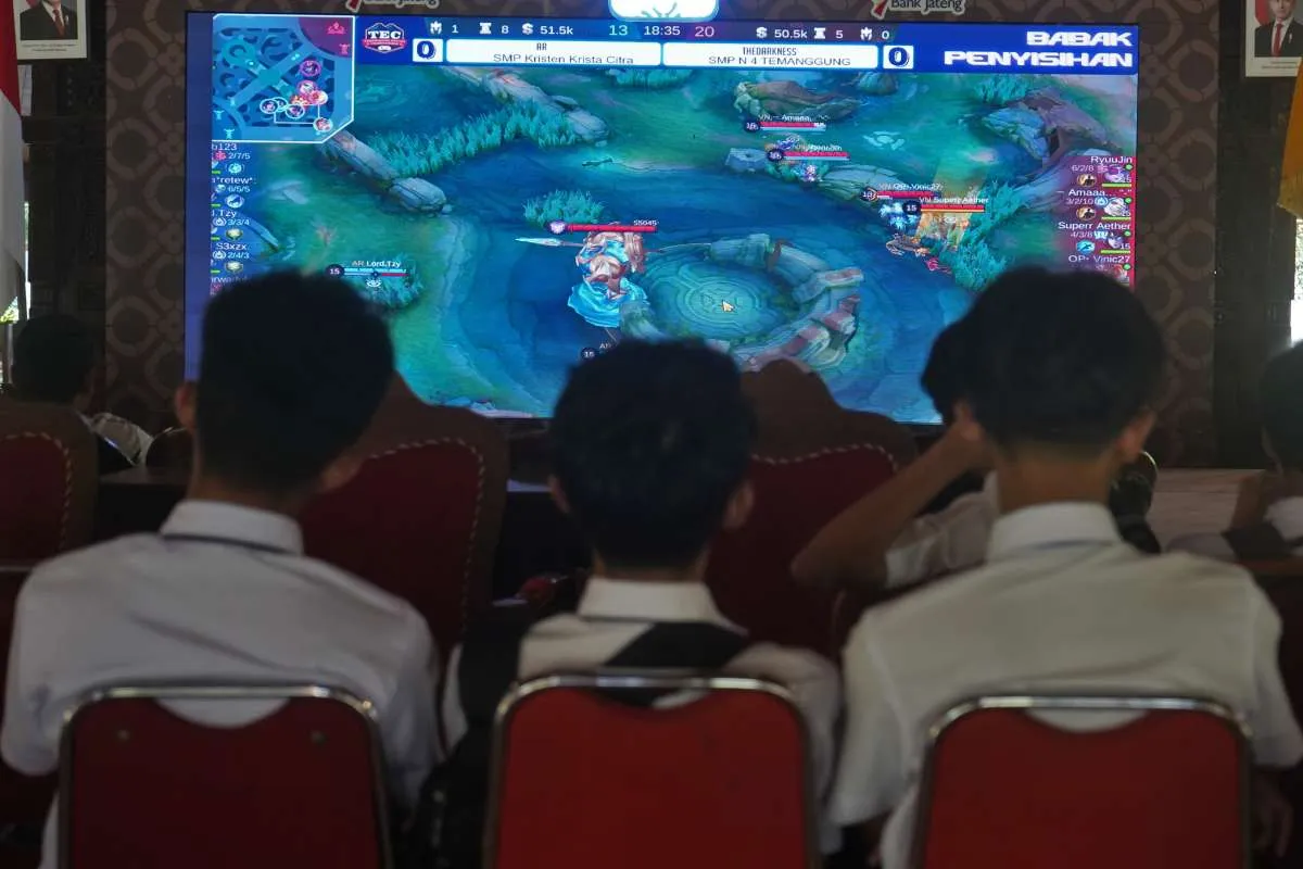 Menepis Anggapan Negatif Gim ke Anak-Anak dan Siswa, MLBB Menggandeng Guru
