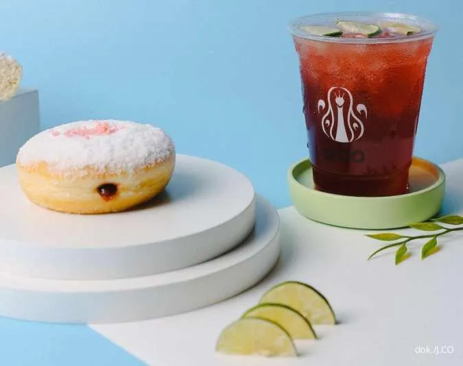 Berry Fresh Series: donut dan minuman