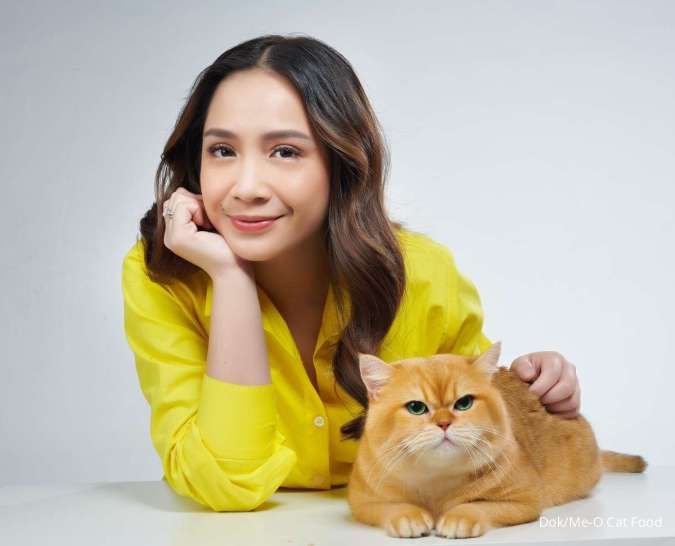 Cara Nagita Slavina Menciptakan Bonding yang Kuat dengan Kucing-kucing Kesayangannya