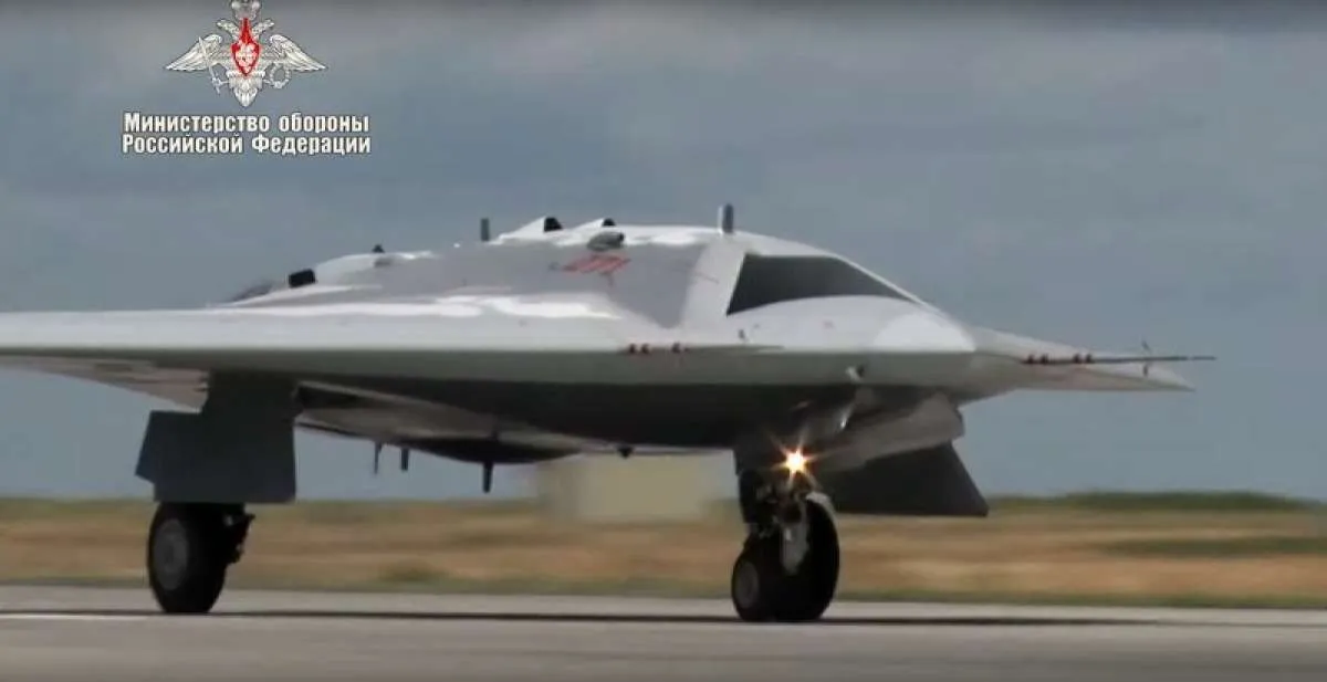 Uji coba terbaru, drone Okhotnik-B Rusia sukses tembak sasaran darat