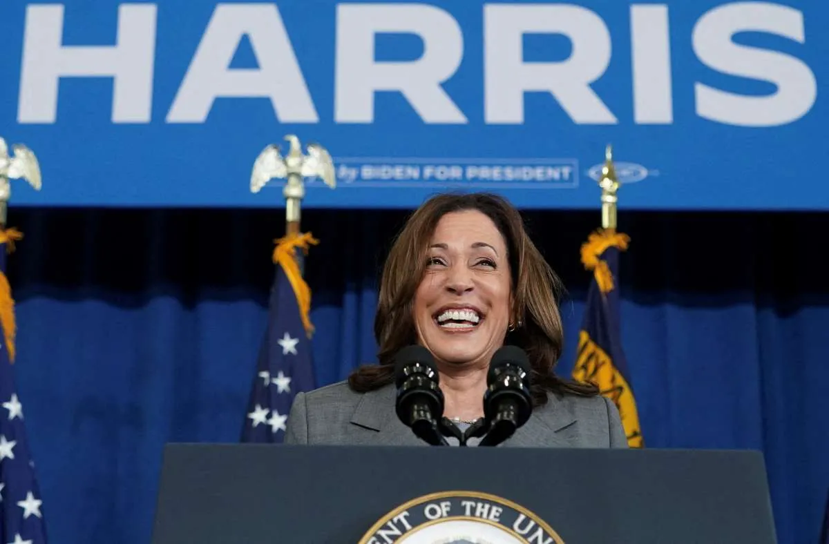 Kamala Harris Sebut Trump Sebagai Pengecut