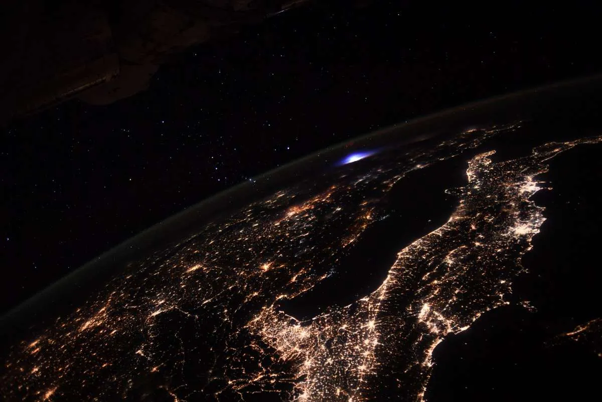 Astronot berhasil memotret foto kilatan langka di Bumi dari luar angkasa, apa itu?