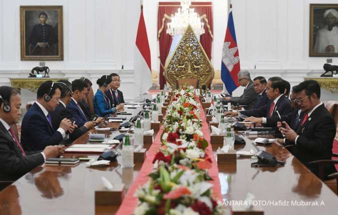 Bertemu PM Kamboja, Jokowi Sebut Indonesia akan Impor Beras 250.000 Ton dari Kamboja