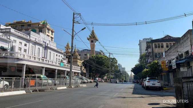 Aktivis anti-kudeta Myanmar menyampaikan protes melalui aksi senyap