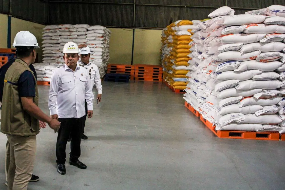 Pemerintah Naikkan Batas Pembelian Beras SPHP Jadi 25 Kg, Bulog Siapkan 1,5 Juta Ton