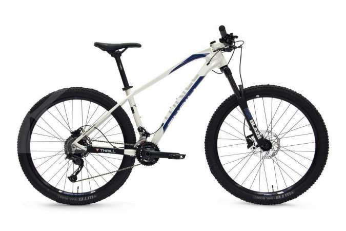 Warna baru white gloss yang kece, ini harga sepeda gunung Thrill Ravage 5.0 teranyar