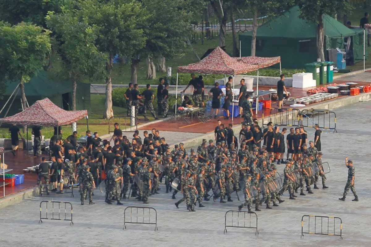 Pasukan paramiliter China berlatih di dekat perbatasan Hong Kong
