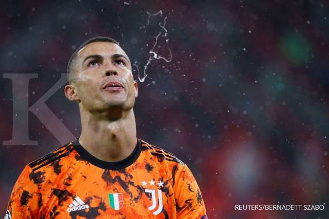 Cristiano Ronaldo, pemain sepak bola dengan gaji tertinggi di dunia