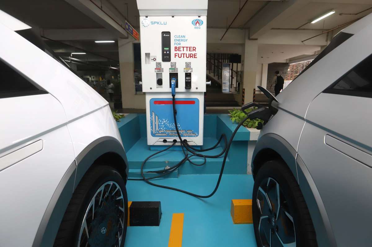 Mandiri Utama Finance Gencarkan Pembiayaan Mobil Listrik 