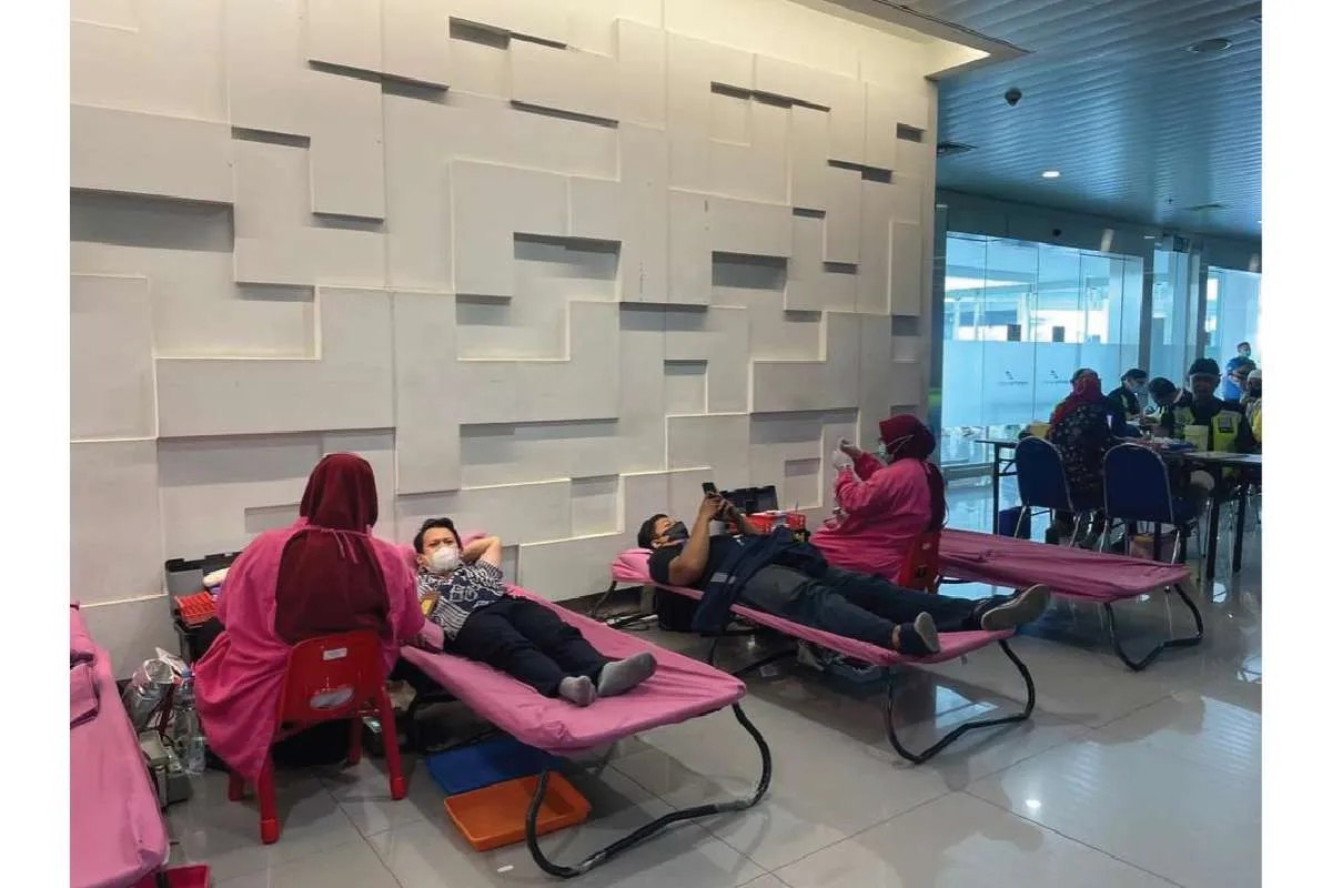 Peduli Kesehatan Kerja di Bulan K3, Angkasa Pura I Gelar Donor Darah
