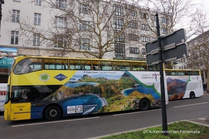 Bus Wonderful Indonesia berseliweran di Berlin Jerman