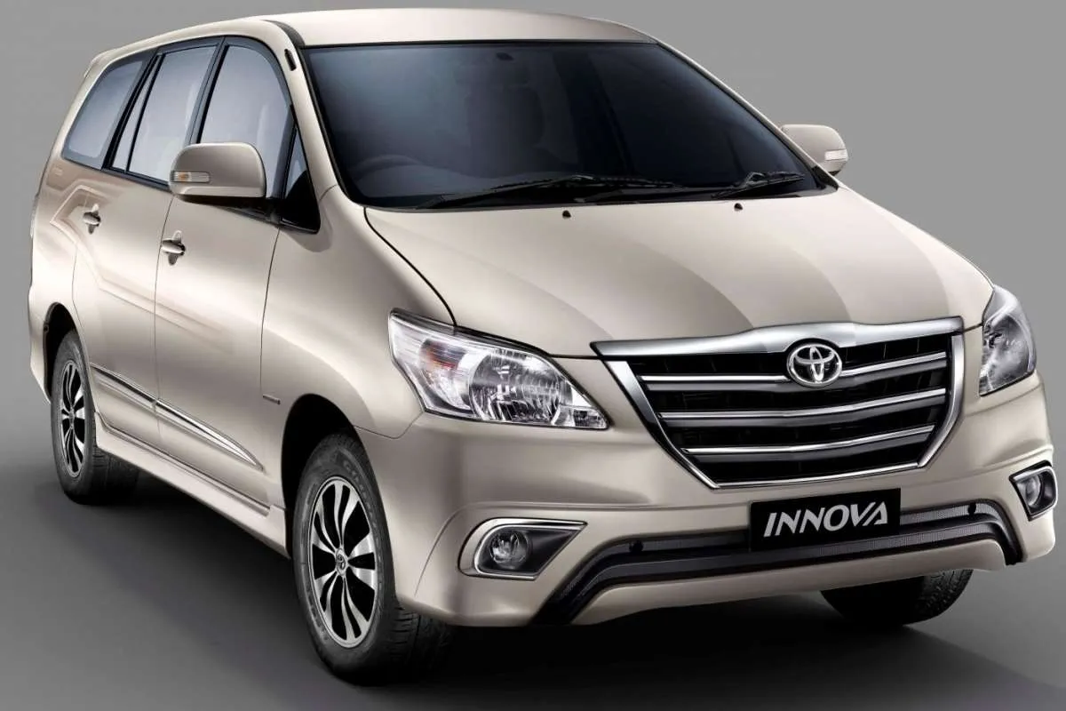 Makin terjangkau, cek harga mobil bekas Toyota Kijang Innova generasi ini