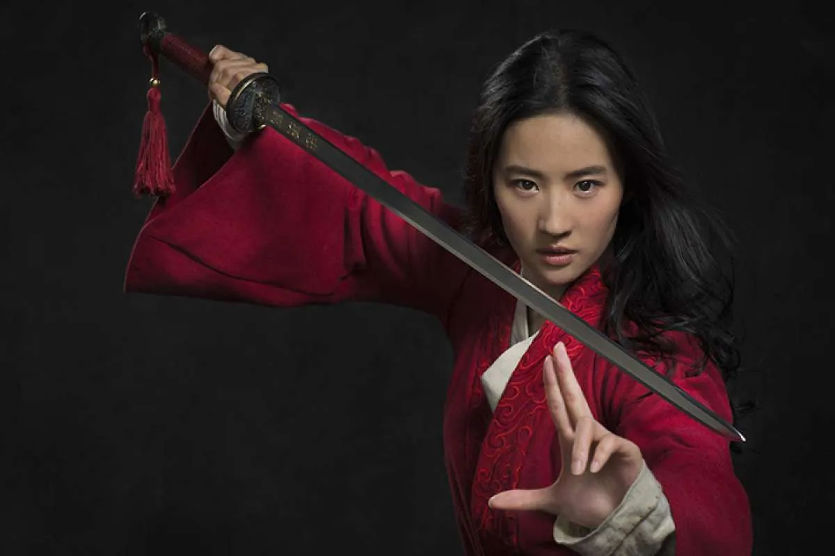 Tak peduli aksi boikot, sutradara film Mulan tetap dukung Crystal Liu 