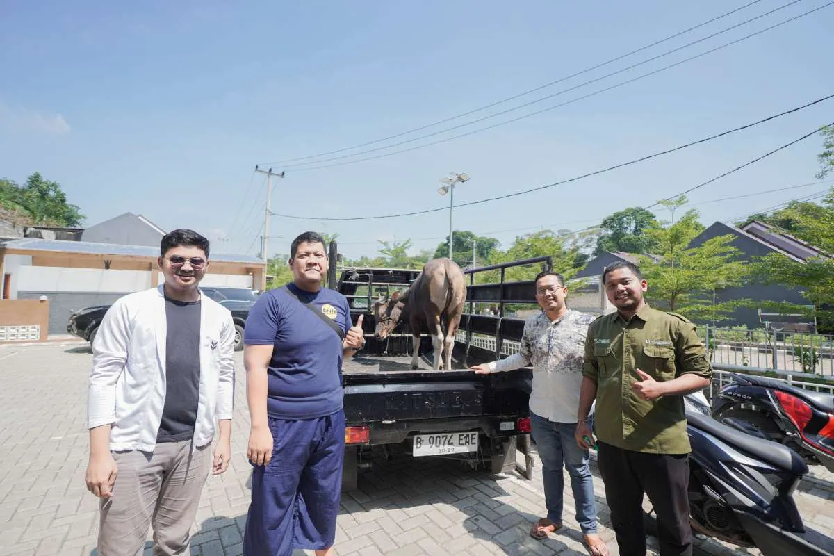 Perumahan Bogor Green Resort Serahkan Kurban Sapi dan Komitmen Wakaf Produktif