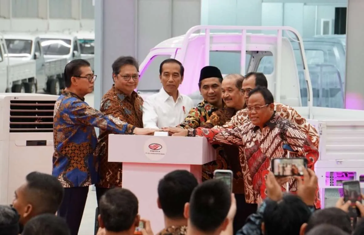 Resmikan pabrik Esemka, Jokowi: Mendukung merek lokal, itu jawabannya