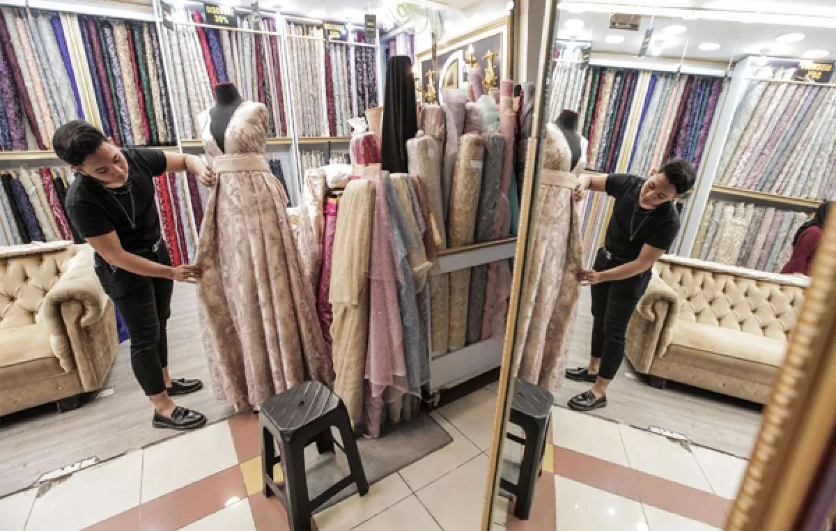 Pedagang Sektor Tekstil Turun Omzet Dihadapkan Gempuran Produk Luar Negeri yang Murah