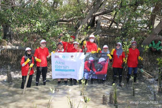 Yayasan WINGS Peduli Gelar Aksi Bersih Sungai Wonorejo di Jawa Timur