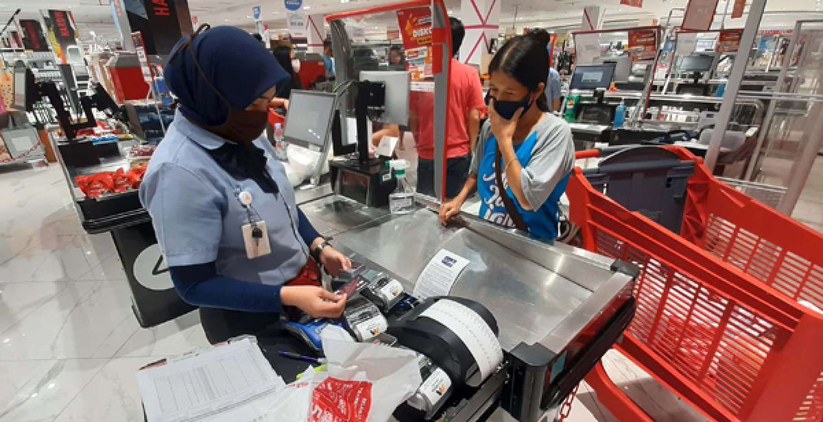 PSBB Jakarta, transaksi kartu kredit bakal merosot lagi